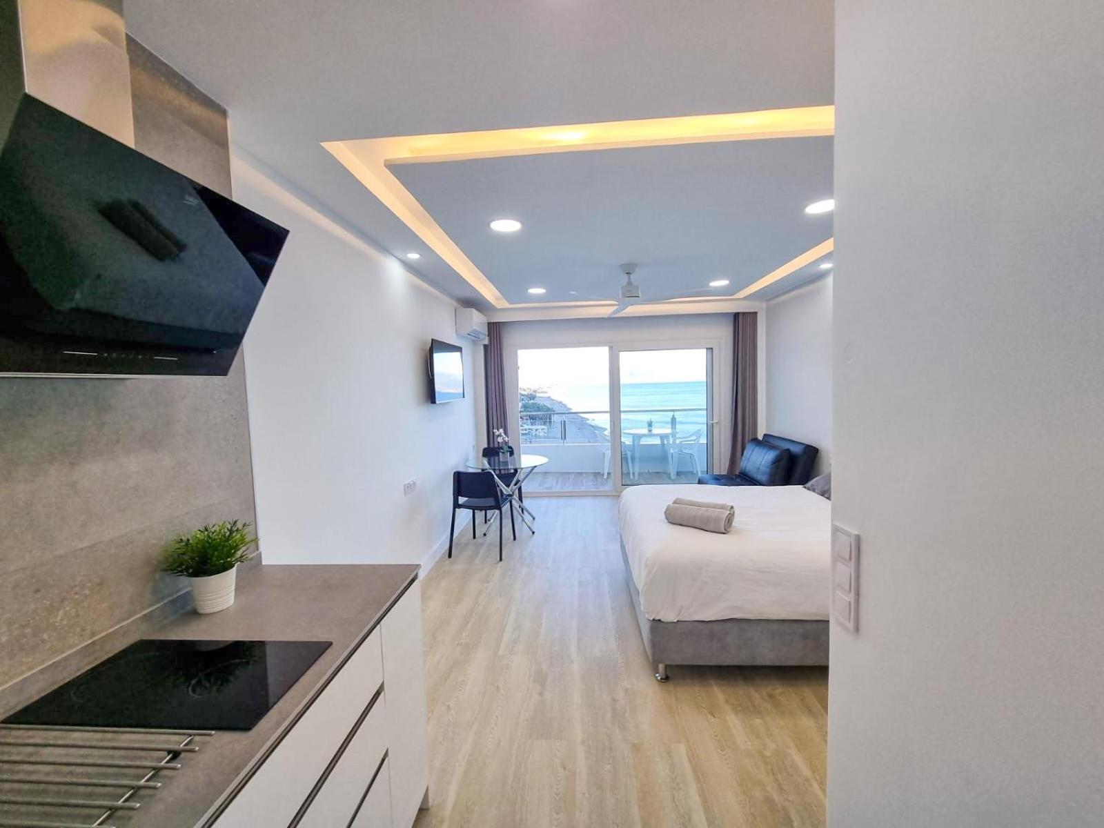 Spectacular Sea Views Torremolinos Apartment Luaran gambar