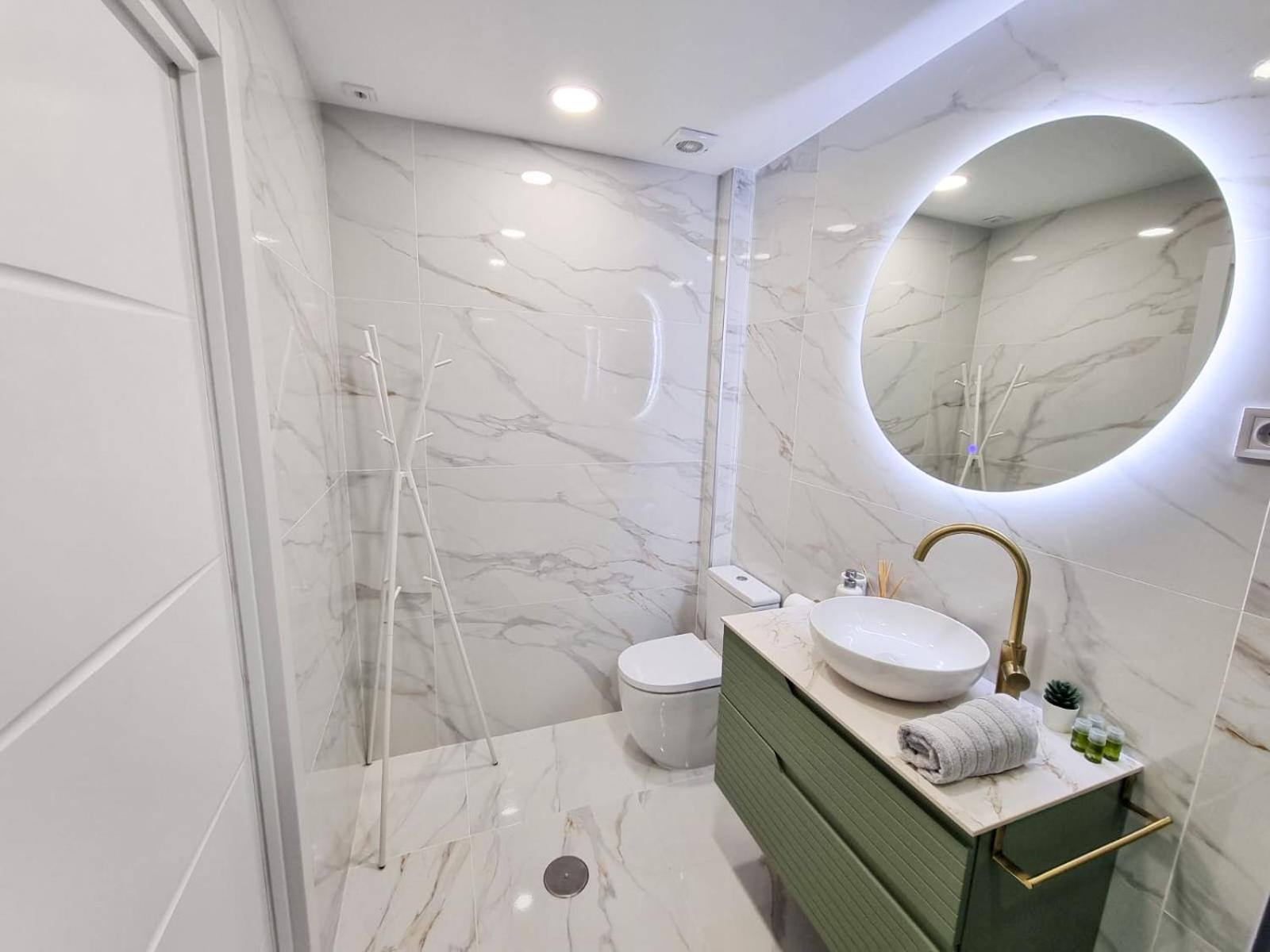 Spectacular Sea Views Torremolinos Apartment Luaran gambar