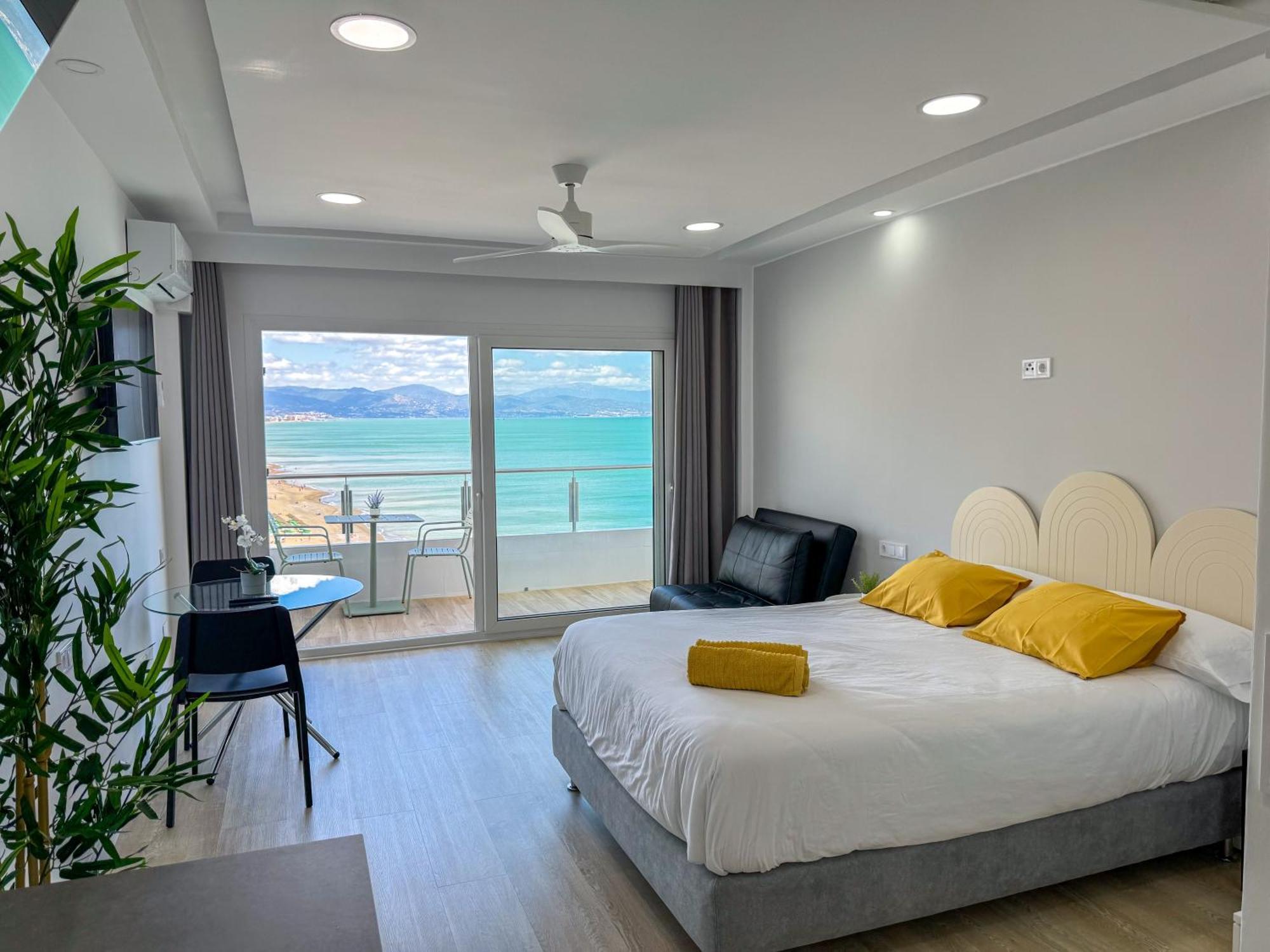 Spectacular Sea Views Torremolinos Apartment Luaran gambar