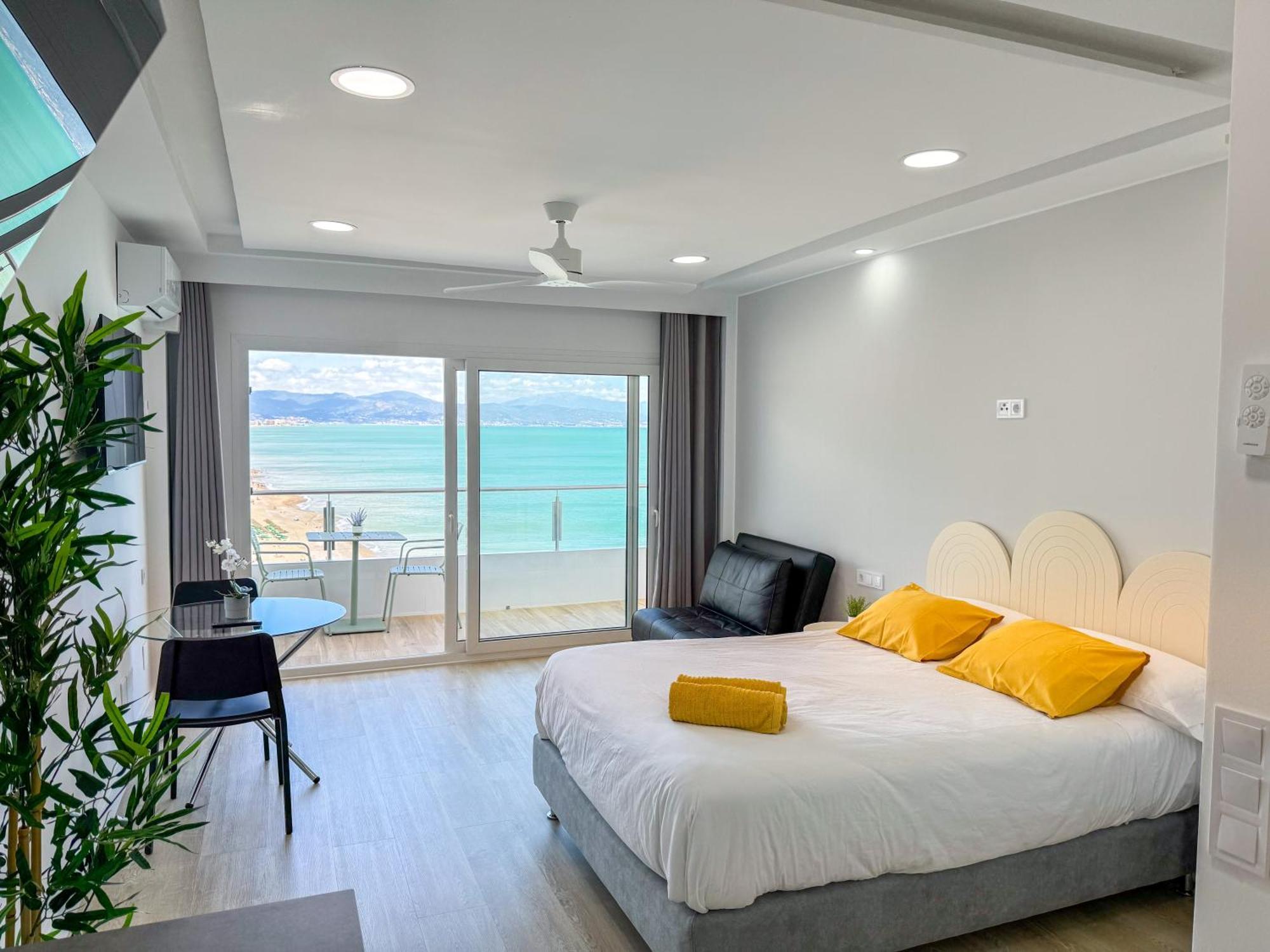 Spectacular Sea Views Torremolinos Apartment Luaran gambar